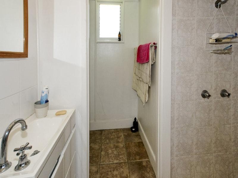 3 LOUIS STREET, Redcliffe QLD 4020