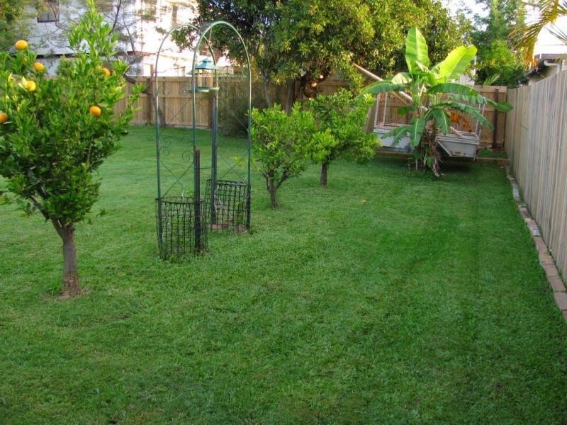 49 SCARBOROUGH ROAD, Redcliffe QLD 4020