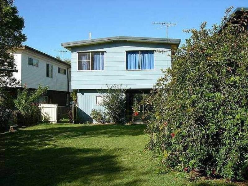 59 LONGLAND STREET, Redcliffe QLD 4020