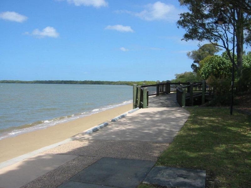 32 SAMPSON ST, Deception Bay QLD 4508