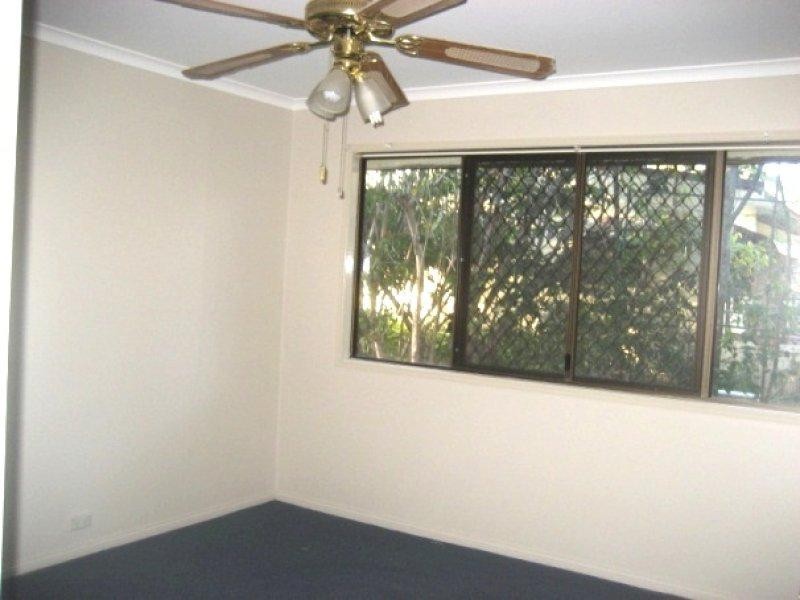 32 SAMPSON ST, Deception Bay QLD 4508