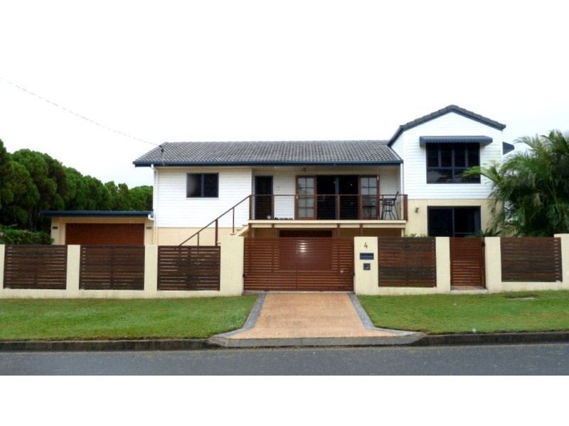4 LILLA STREET, Woody Point QLD 4019