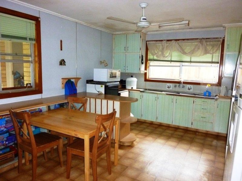 43 ASHMOLE ROAD, Redcliffe QLD 4020