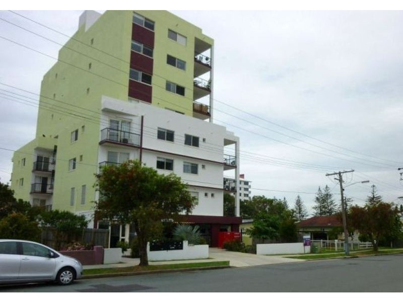 3/8 BUNTON STREET, Scarborough QLD 4020