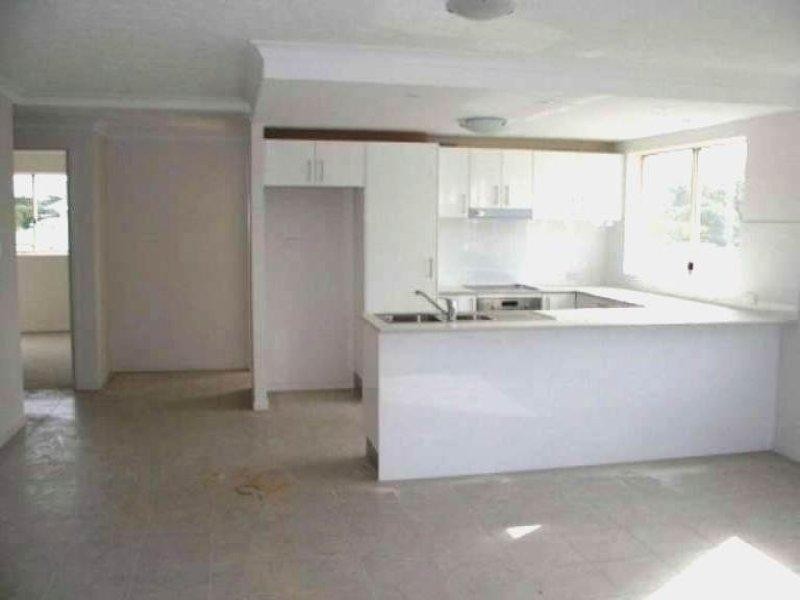 3/8 BUNTON STREET, Scarborough QLD 4020