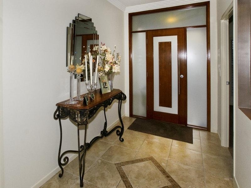 1 SKANDIA COURT, Newport QLD 4020