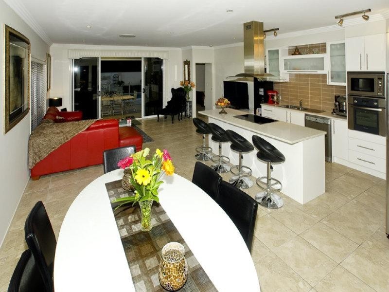 1 SKANDIA COURT, Newport QLD 4020