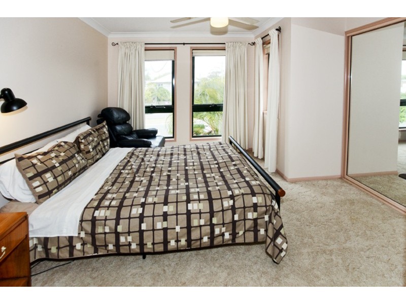 1/550 OXLEY AVE, Redcliffe QLD 4020