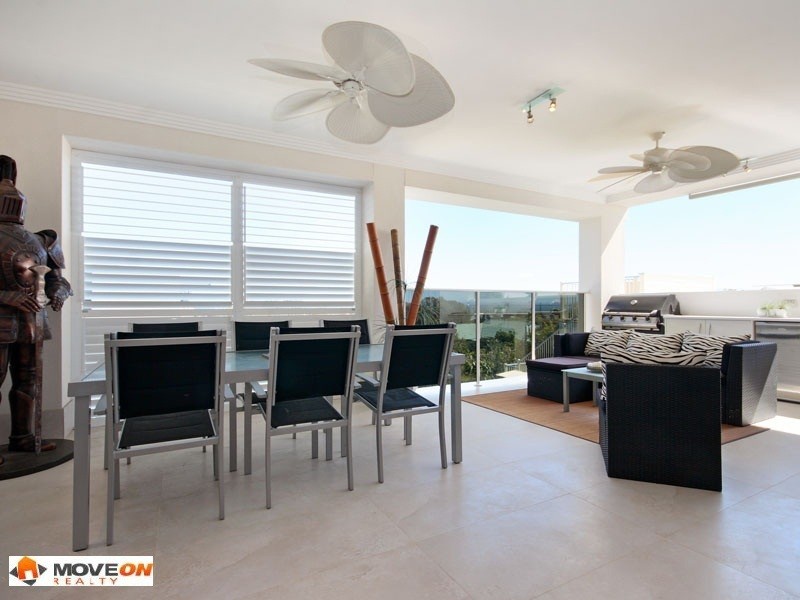 63a SEAVILLE AVE, Scarborough QLD 4020