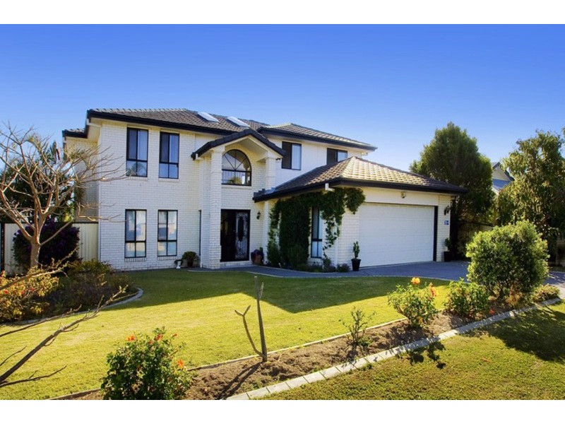 5 DEFENDER ST, Newport QLD 4020