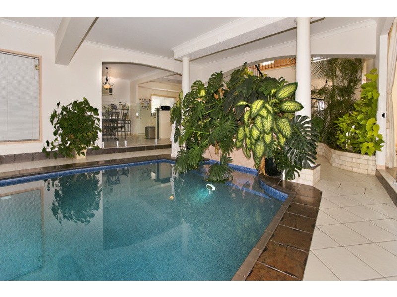 5 DEFENDER ST, Newport QLD 4020