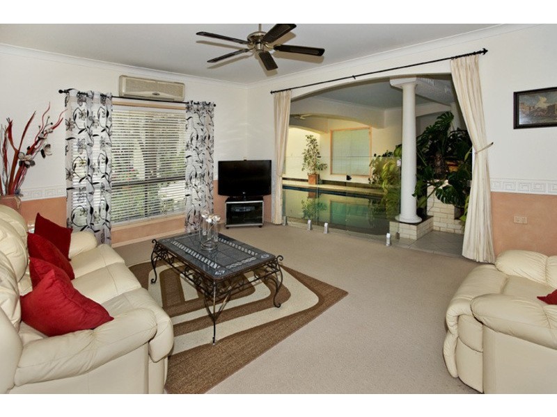 5 DEFENDER ST, Newport QLD 4020