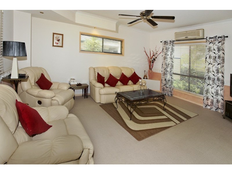 5 DEFENDER ST, Newport QLD 4020