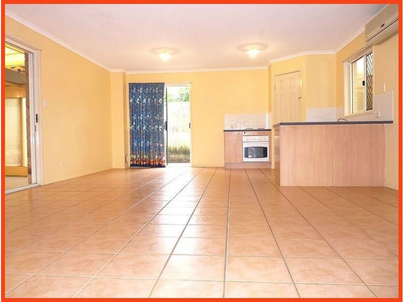2/5 BRIGHT AVE, Clontarf QLD 4019