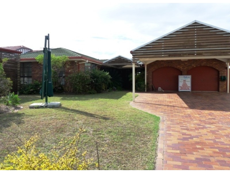 142 GRIFFITH RD, Newport QLD 4020