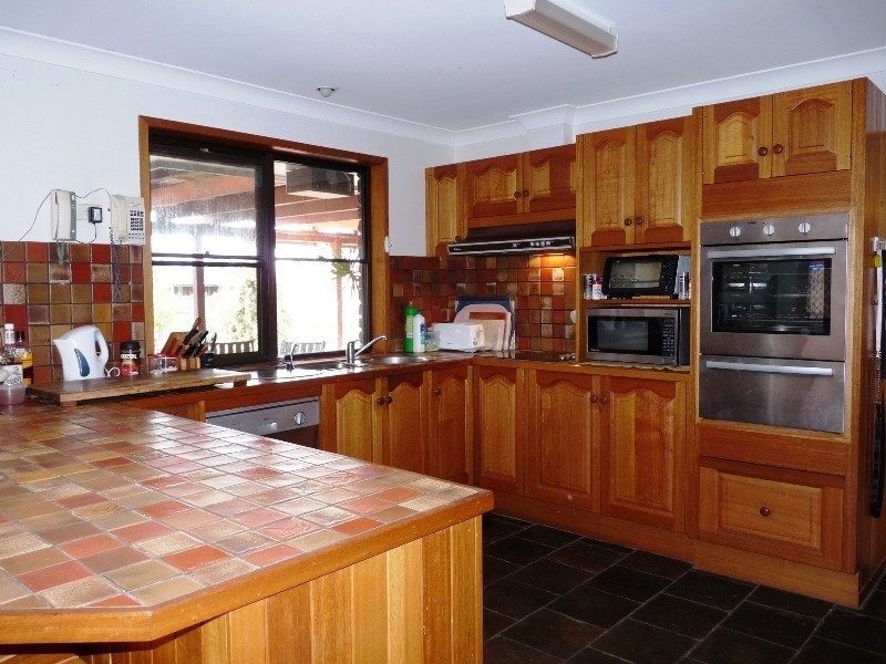 142 GRIFFITH RD, Newport QLD 4020