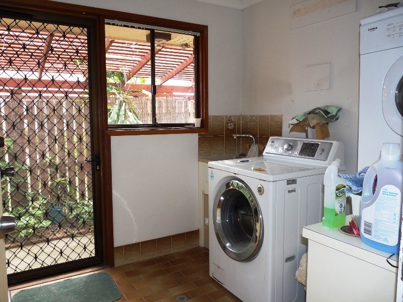 142 GRIFFITH RD, Newport QLD 4020