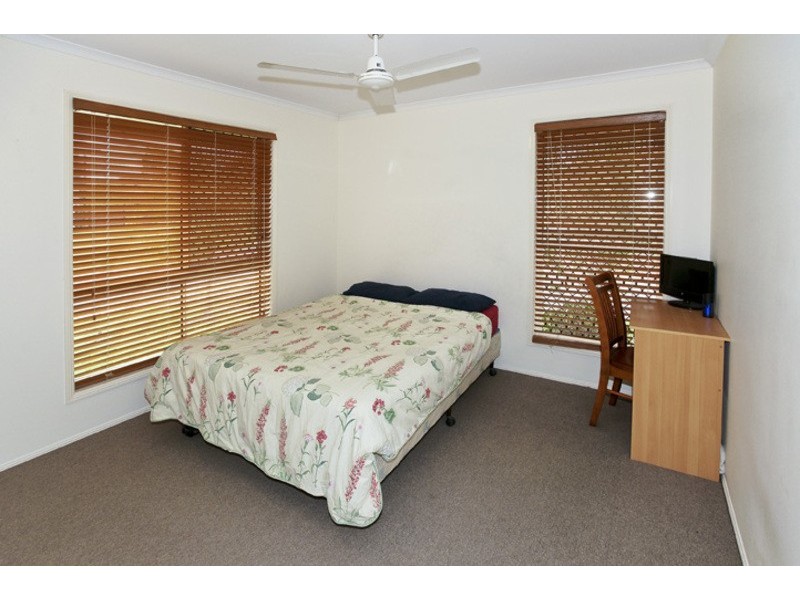 18  SOUTHERDEN DRIVE, North Lakes QLD 4509