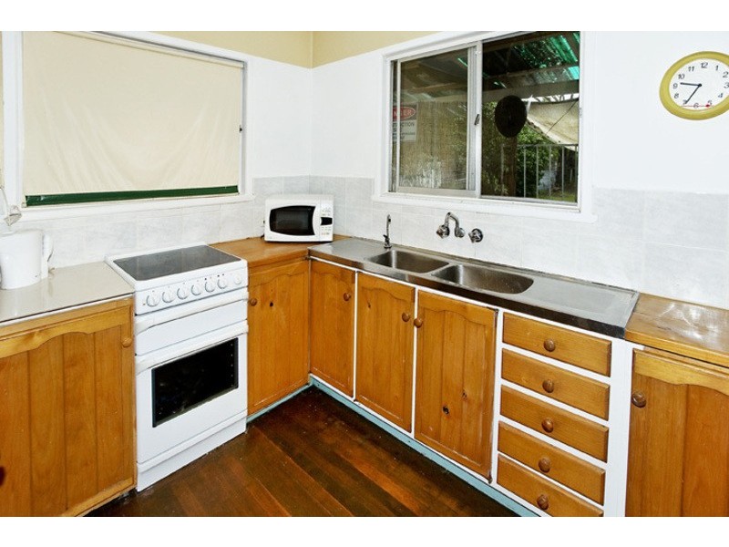 71 SHIELDS ST, Redcliffe QLD 4020