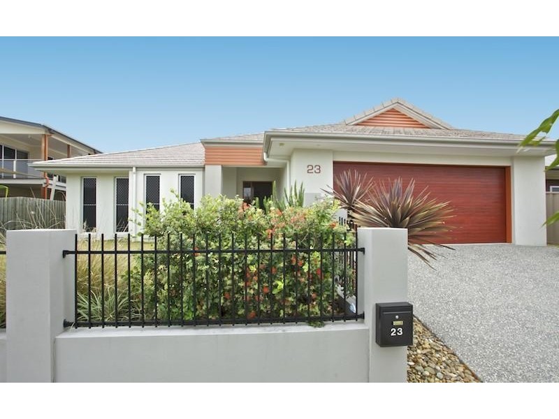 23 LIONHEART CRES, Newport QLD 4020