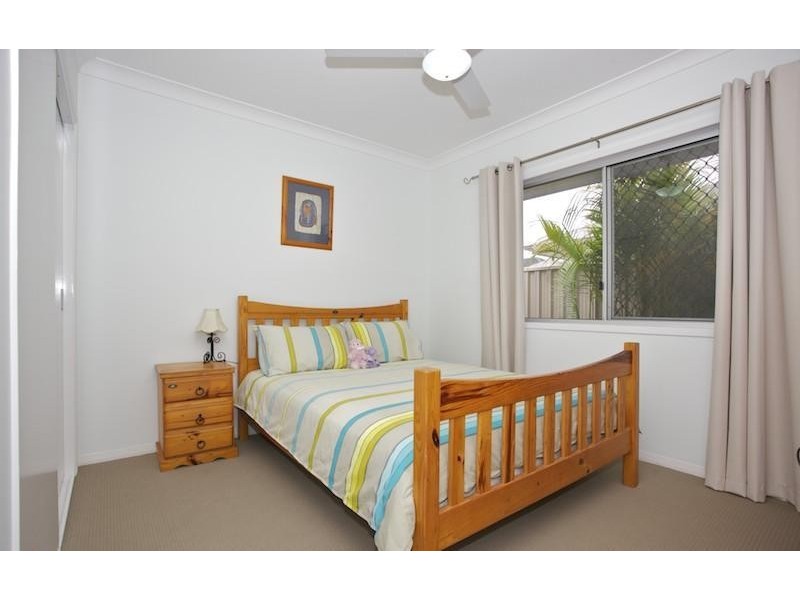 23 LIONHEART CRES, Newport QLD 4020