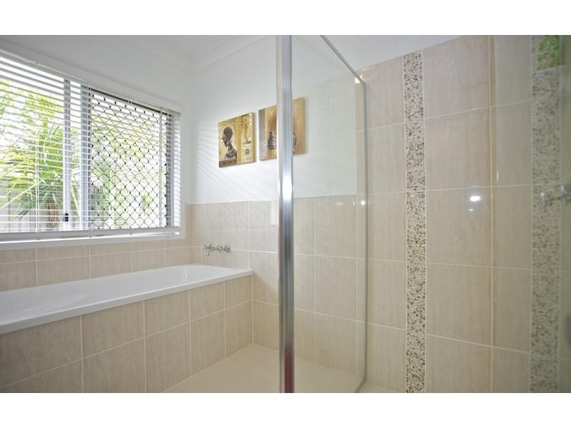 23 LIONHEART CRES, Newport QLD 4020