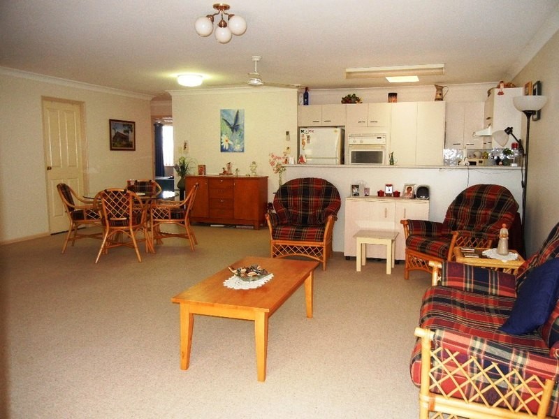 2/10 OSBOURNE STREET, Scarborough QLD 4020