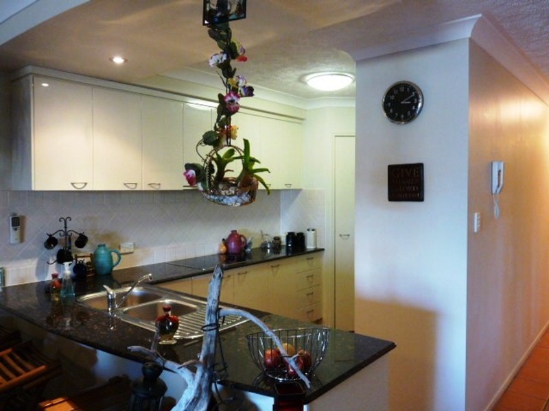 1/55 LANDSBOROUGH AVE, Scarborough QLD 4020