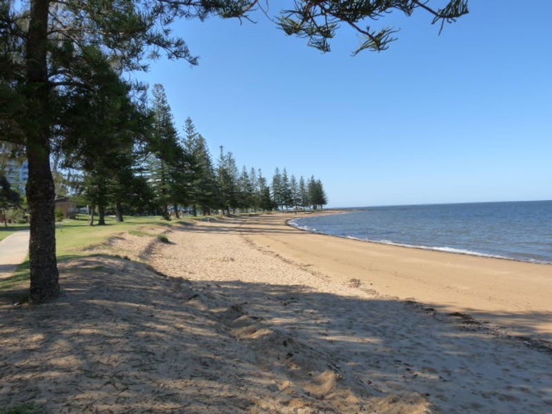 1/55 LANDSBOROUGH AVE, Scarborough QLD 4020