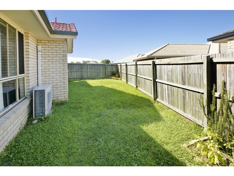 3 HODDLE COURT, Rothwell QLD 4022