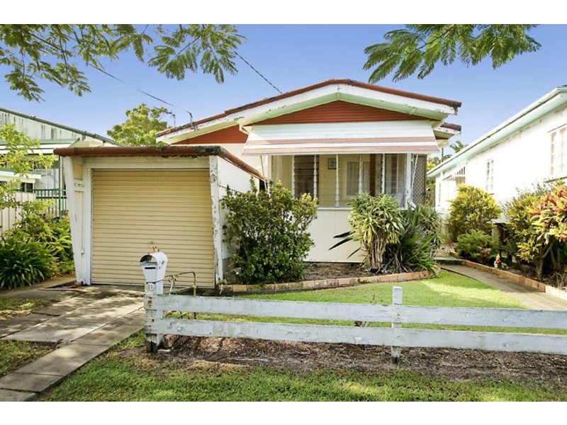 22 BAILEY STREET, Woody Point QLD 4019