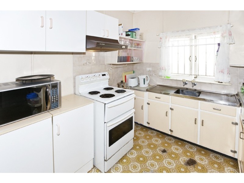 22 BAILEY STREET, Woody Point QLD 4019