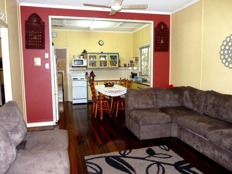 30 LOUIS STREET, Redcliffe QLD 4020
