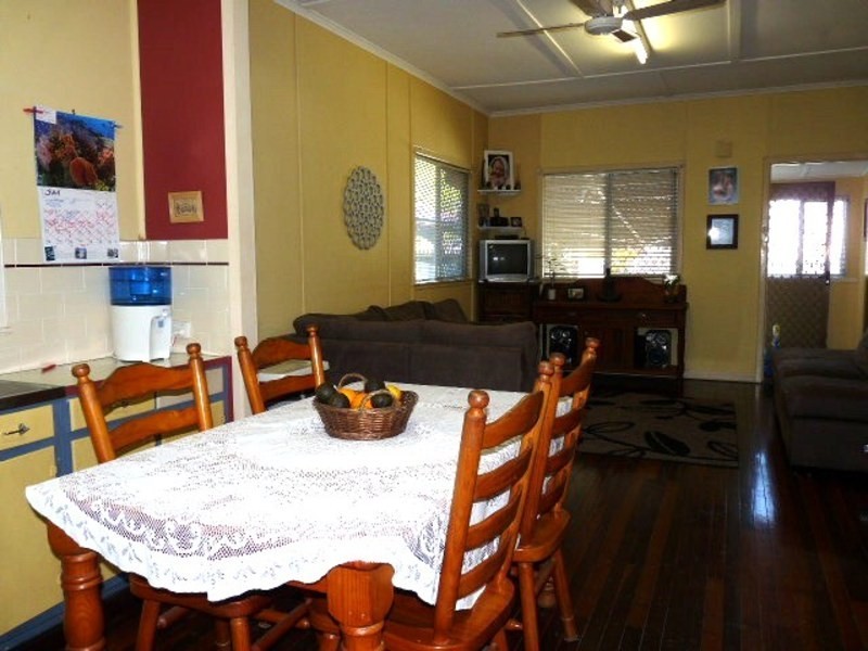 30 LOUIS STREET, Redcliffe QLD 4020
