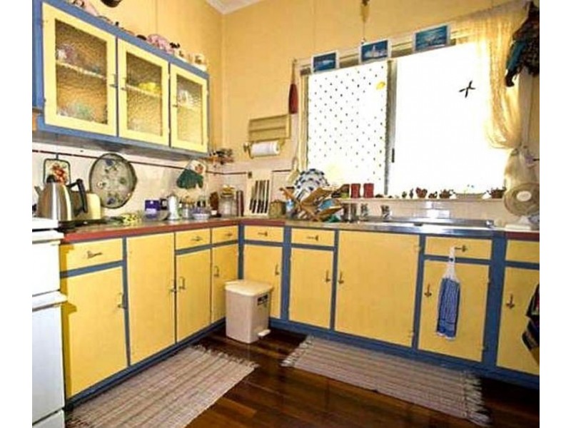 30 LOUIS STREET, Redcliffe QLD 4020