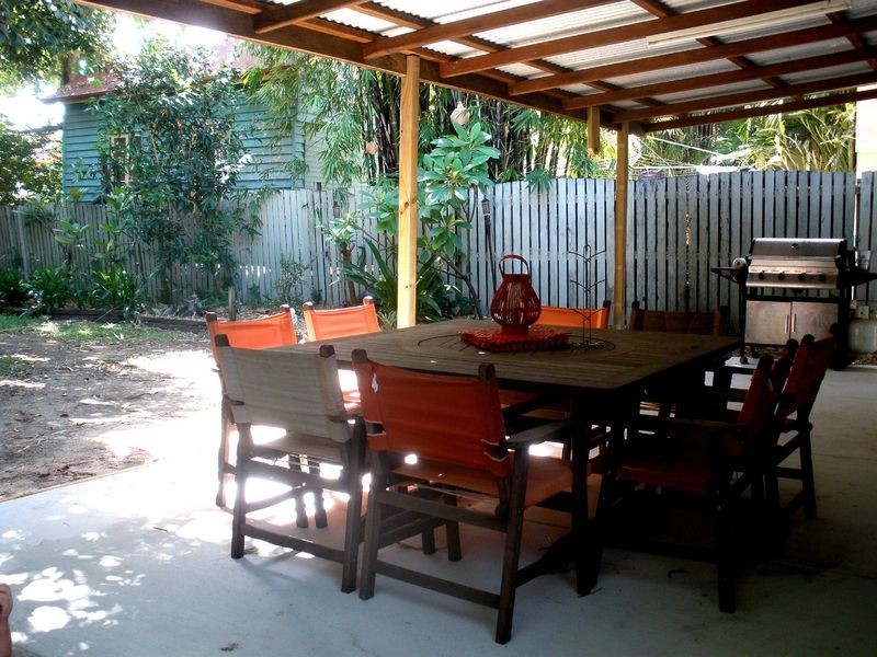 30 LOUIS STREET, Redcliffe QLD 4020