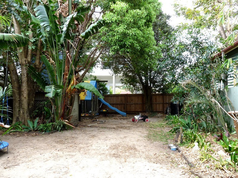 30 LOUIS STREET, Redcliffe QLD 4020