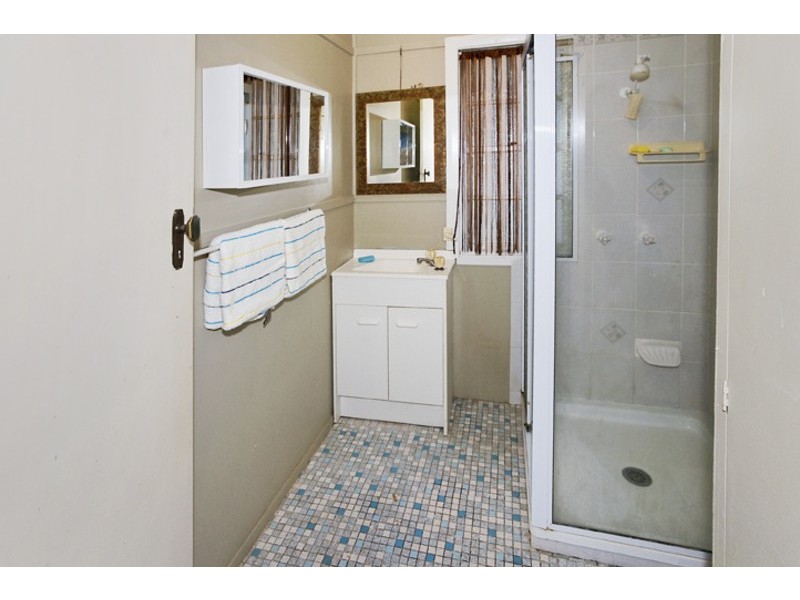 16 CAMPBELL ST, Scarborough QLD 4020