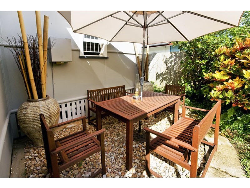 16 CAMPBELL ST, Scarborough QLD 4020