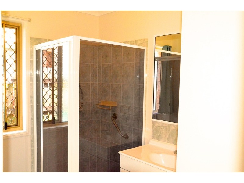 28/2 WATTLE RD, Rothwell QLD 4022