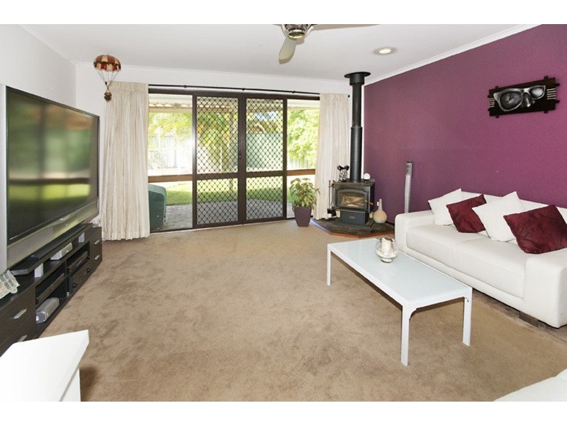 6 VISTA COURT, Newport QLD 4020