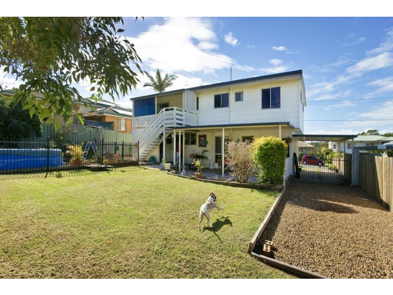 10 CEDAR STREET, Clontarf QLD 4019