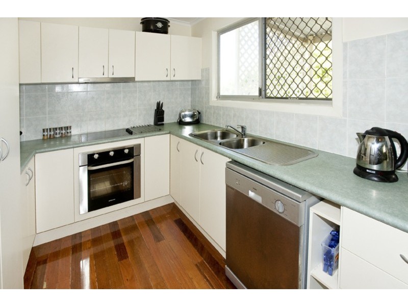 10 CEDAR STREET, Clontarf QLD 4019