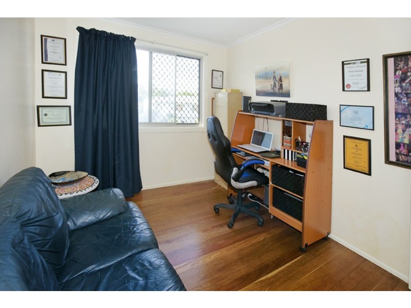 10 CEDAR STREET, Clontarf QLD 4019