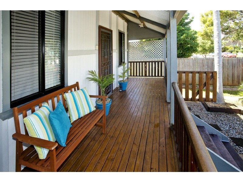 36 QUEEN STREET, Scarborough QLD 4020