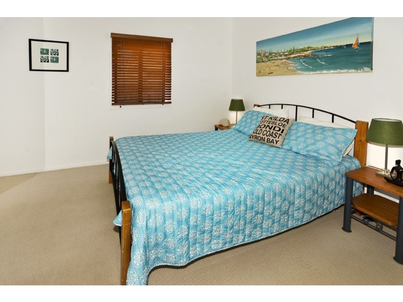 36 QUEEN STREET, Scarborough QLD 4020