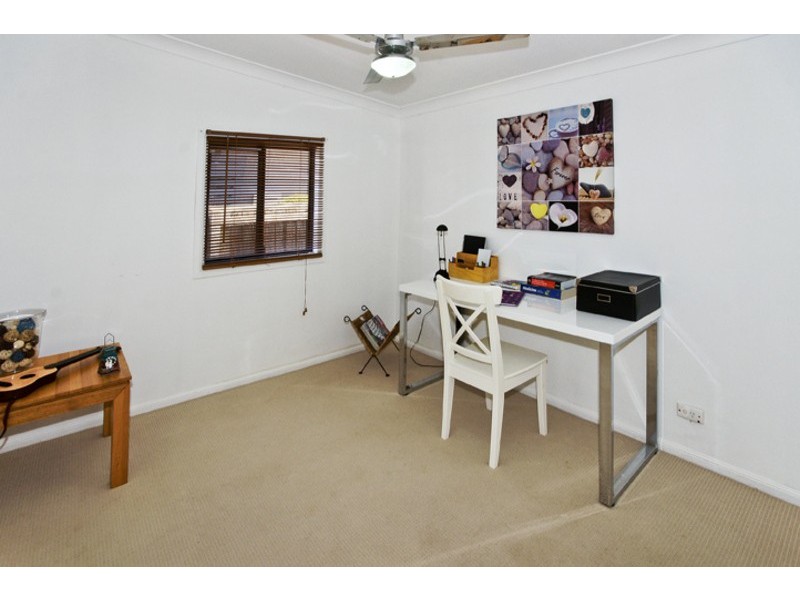 36 QUEEN STREET, Scarborough QLD 4020