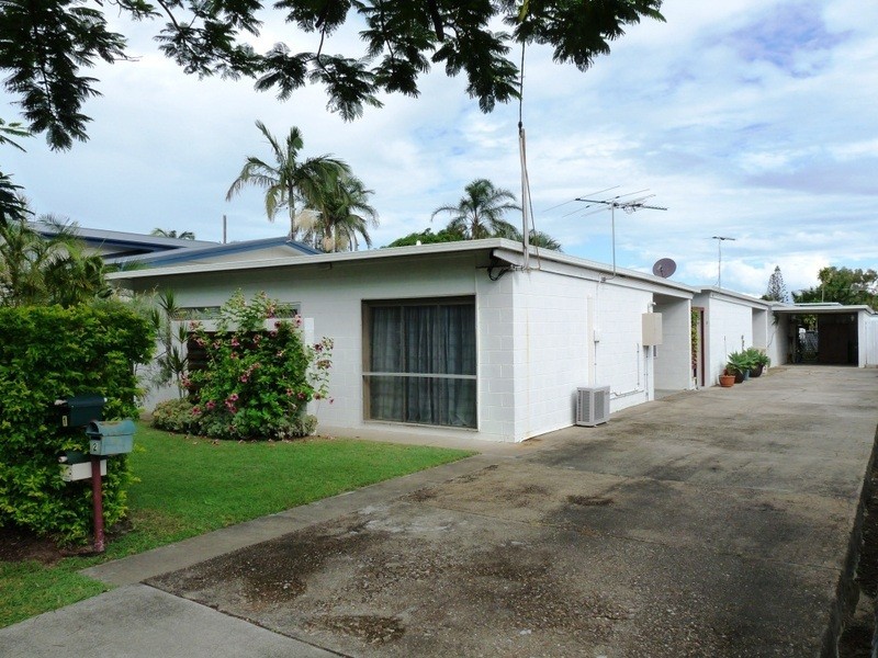 2/11 CENTAUR STREET, Redcliffe QLD 4020