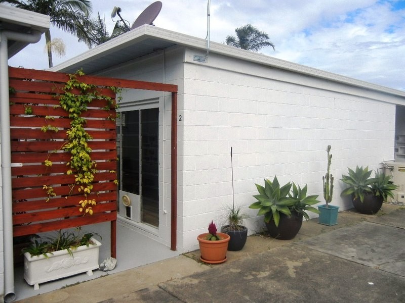 2/11 CENTAUR STREET, Redcliffe QLD 4020