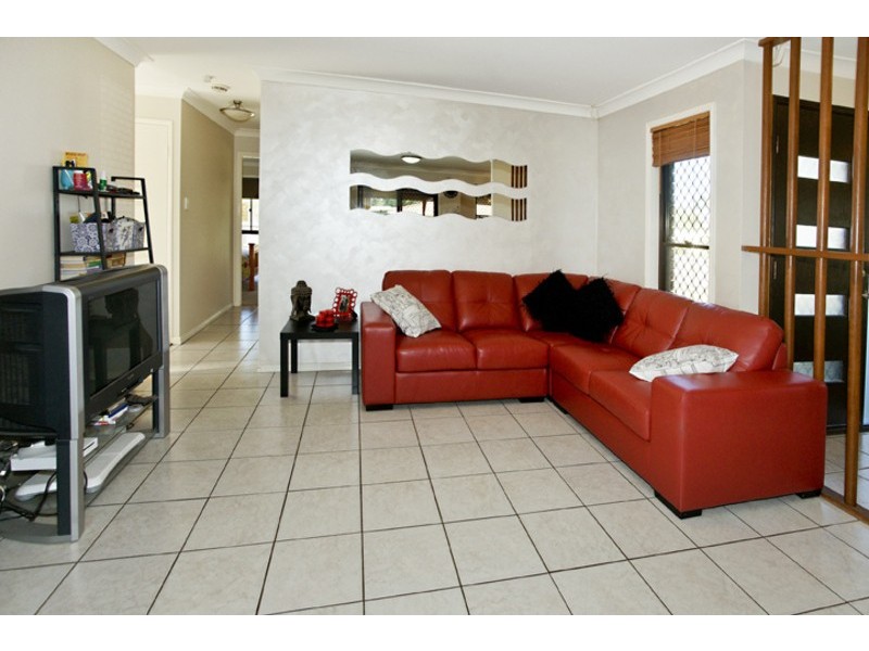 11 TARONGA STREET, Kippa-ring QLD 4021